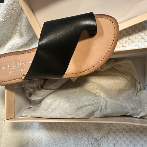 Women's Chinese Laundry Gemmy Slide
Sandal, Size 5.5 M - Black - Picture 13 of 14